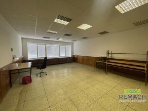 Pronájem kanceláře, Uherský Brod, U Korečnice, 350 m2