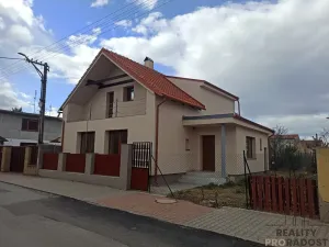 Prodej rodinného domu, Veltruby, K zastávce, 140 m2