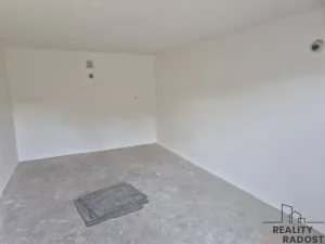 Pronájem garáže, Třinec - Dolní Líštná, 29 m2