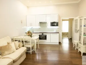 Prodej bytu 3+kk, Karlovy Vary, nábřeží Jana Palacha, 65 m2