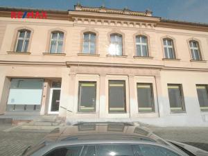 Prodej obchodního prostoru, Hostouň, Chodské náměstí, 499 m2