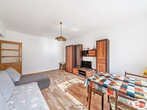 Prodej bytu 2+1, Skřivany, Nádražní, 60 m2