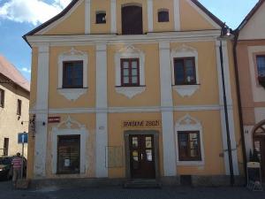 Pronájem obchodního prostoru, Planá, 65 m2