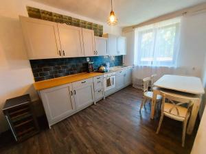 Pronájem bytu 2+1, Bukov, 68 m2