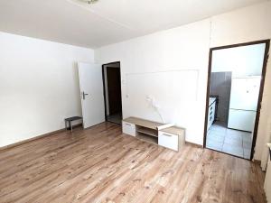 Pronájem bytu 1+1, Most, Jana Kubelíka, 27 m2