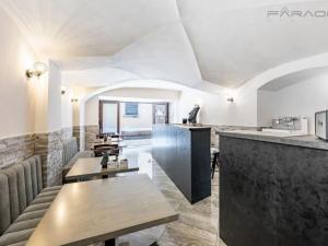 Pronájem restaurace, Praha - Staré Město, Michalská, 203 m2