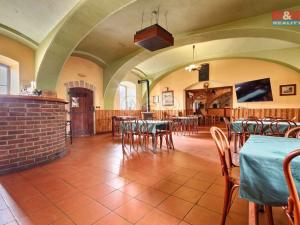 Prodej restaurace, Studená, Tyršova, 879 m2
