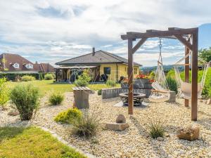 Prodej rodinného domu, Rožmitál pod Třemšínem, 180 m2