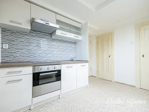 Pronájem bytu 2+kk, Praha - Libeň, Pivovarnická, 49 m2