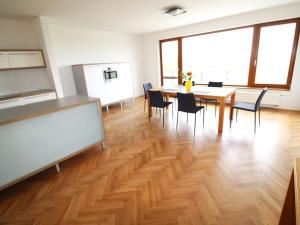 Prodej bytu 4+kk, Praha - Vokovice, Tibetská, 179 m2