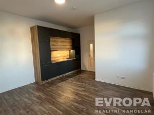 Pronájem bytu 1+kk, Žirovnice, Havlíčkovo náměstí, 29 m2