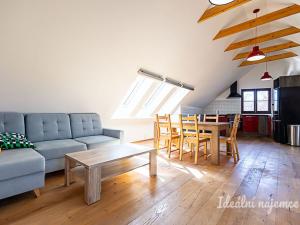 Pronájem bytu 4+kk, Praha - Braník, Pod svahem, 140 m2