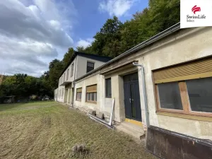 Prodej výrobních prostor, Úpice, Bezručova, 859 m2