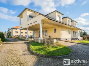 Prodej komerčního pozemku, Praha - Šeberov, K Hrnčířům, 2233 m2