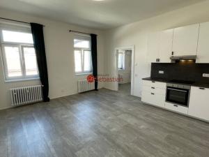 Pronájem bytu 1+kk, Praha - Nové Město, Zlatnická, 39 m2