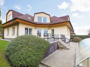 Pronájem vily, Praha - Lysolaje, Nad Helmrovkou, 255 m2