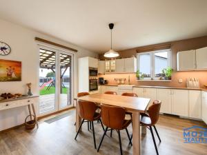 Prodej rodinného domu, Úherce, Luční, 122 m2