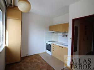 Pronájem bytu 1+1, Tábor, nám. F. Křižíka, 43 m2