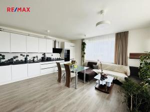 Pronájem bytu 3+kk, Horoměřice, T. G. Masaryka, 82 m2