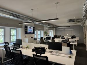 Pronájem kanceláře, Praha, Korunní, 275 m2