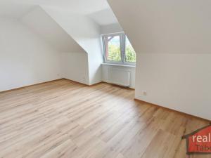 Prodej bytu 1+kk, Nupaky, Nupacká, 39 m2