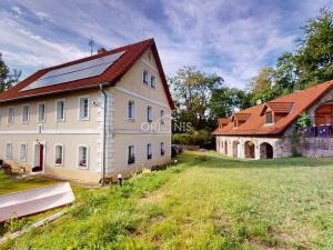 Prodej vícegeneračního domu, Okounov - Oslovice, 600 m2