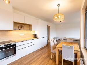 Pronájem bytu 4+kk, Praha - Čimice, Hrašeho, 117 m2