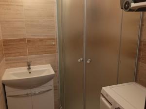 Prodej bytu 3+1, Černá v Pošumaví - Bližná, 88 m2