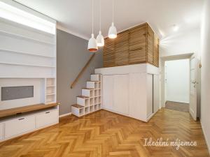 Pronájem bytu 3+kk, Praha - Holešovice, Tusarova, 74 m2