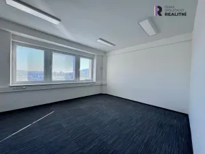 Pronájem kanceláře, Zlín - Louky, třída Tomáše Bati, 30 m2