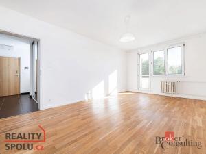 Pronájem bytu 2+1, Praha - Břevnov, Šantrochova, 54 m2