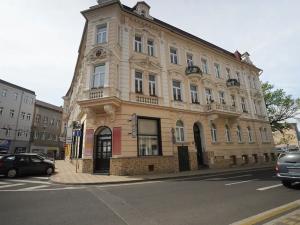 Pronájem bytu 2+1, Teplice, Školní, 80 m2