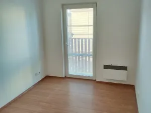 Pronájem bytu 2+kk, Pardubice, Pichlova, 65 m2