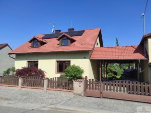 Pronájem rodinného domu, Babice, 150 m2