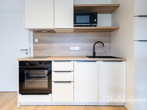 Pronájem bytu 1+kk, Praha - Záběhlice, Za návsí, 29 m2