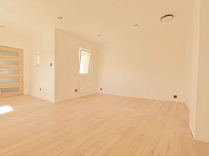 Pronájem bytu 2+kk, Jablonec nad Nisou, Nádražní, 55 m2