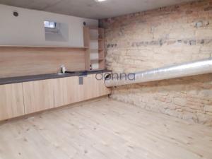 Pronájem komerční nemovitosti, Praha, Mikovcova, 18 m2