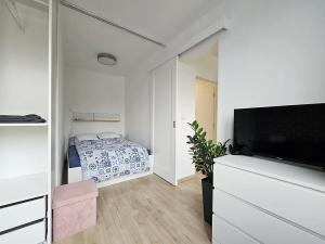 Pronájem bytu 1+1, Praha - Jinonice, Peroutkova, 30 m2