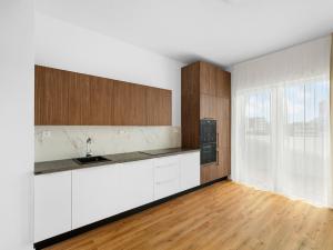 Pronájem bytu 2+kk, Brno - Komárov, Komárovská, 56 m2