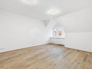 Pronájem bytu 3+kk, Praha - Vinohrady, Římská, 74 m2