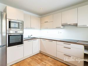 Pronájem bytu 4+1, Praha - Libeň, Podvinný mlýn, 87 m2