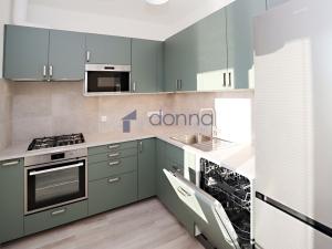 Pronájem bytu 2+kk, Praha, Na Petřinách, 46 m2