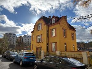 Prodej bytu 2+1, Karlovy Vary, Petřín, 60 m2