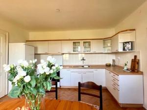 Pronájem bytu 2+1, Praha - Košíře, Nad zámečkem, 80 m2