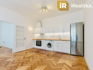 Prodej bytu 2+kk, Hradec Králové, Nerudova, 49 m2