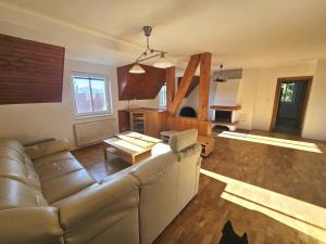 Pronájem bytu 4+kk, Babice, Starobabická, 160 m2