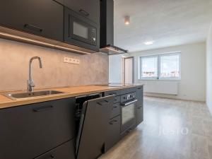 Pronájem bytu 2+kk, Uherské Hradiště, Jabloňová, 56 m2