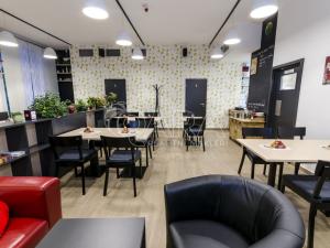 Pronájem restaurace, Praha - Čakovice, Theinova, 187 m2