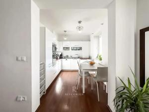 Prodej bytu 2+kk, Praha - Dolní Počernice, Národních hrdinů, 75 m2