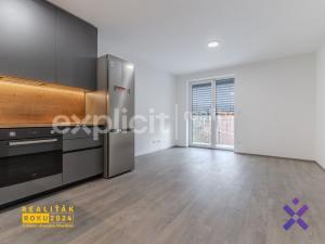 Pronájem bytu 1+kk, Zlín - Malenovice, Pod Hradem II, 27 m2